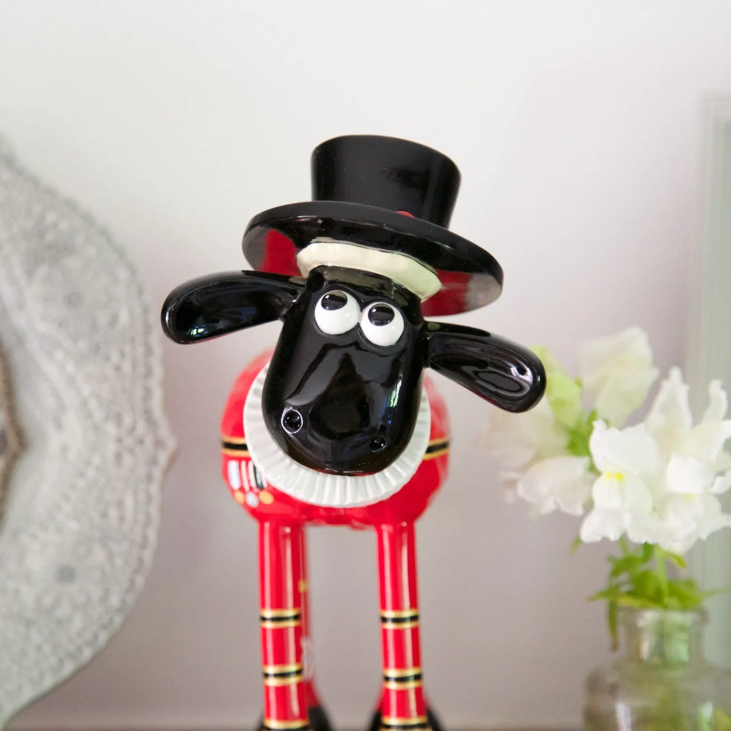 Collectors Only Yeoman of the Baaard Shaun the Sheep Figurine