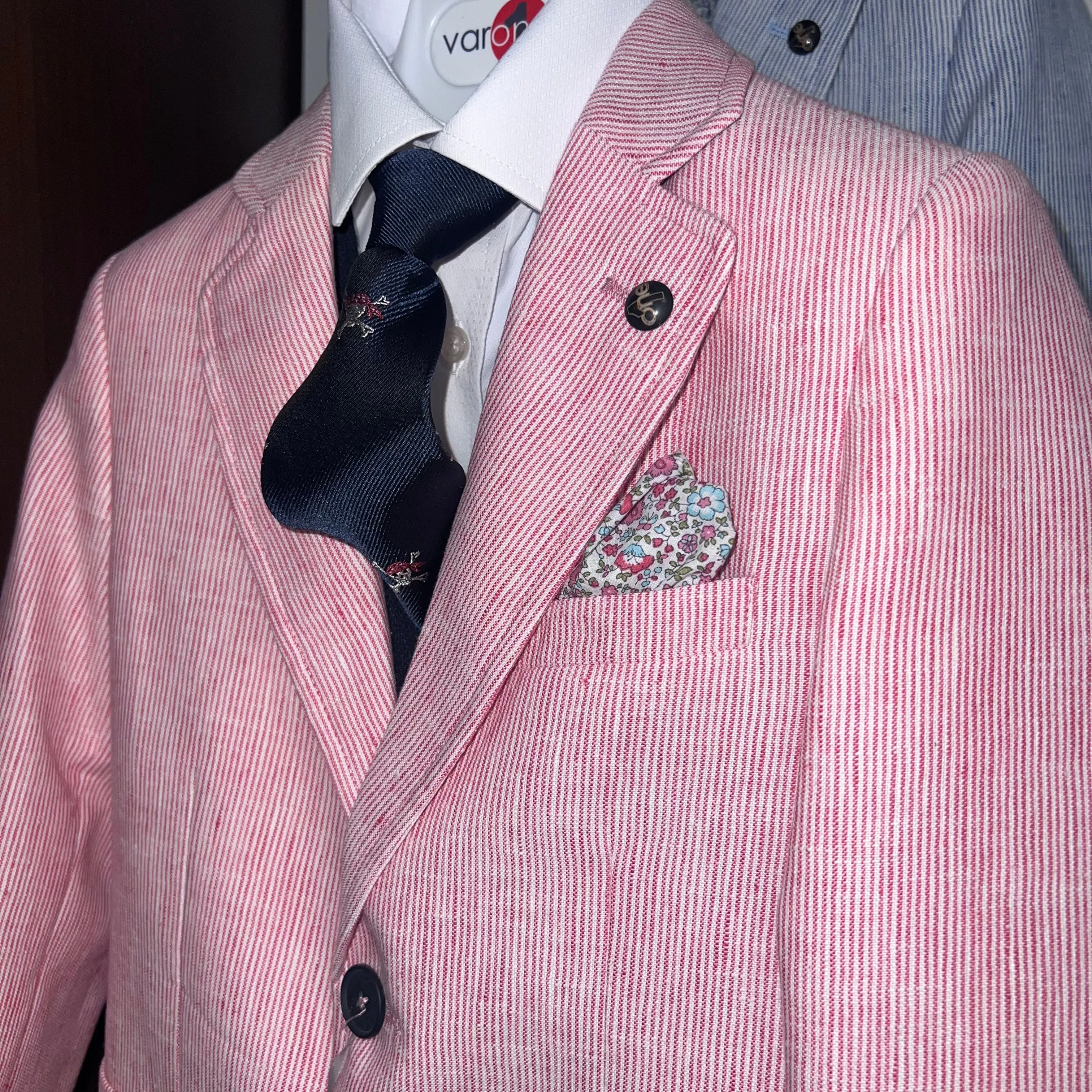 One Varones Boys Pale Red Stripe Blazer